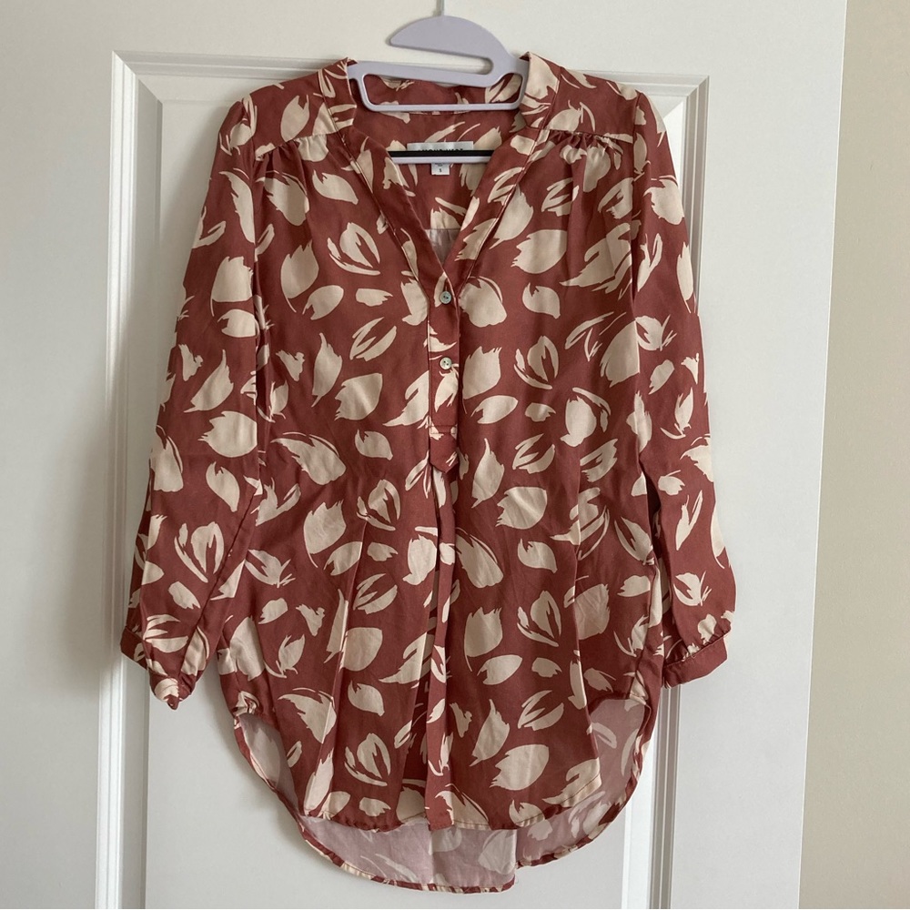 Amour Vert Button-down Blouse